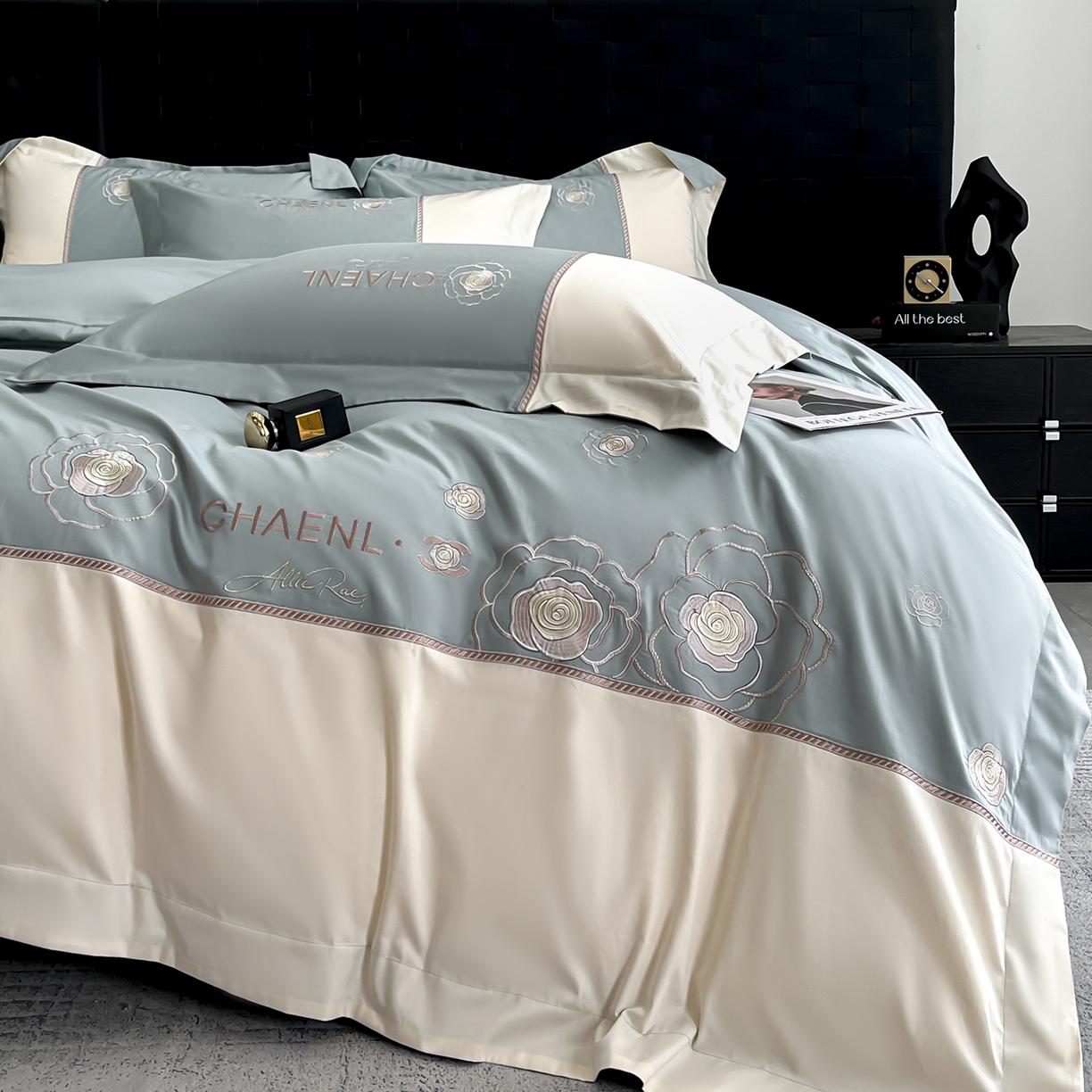 91家纺网 家纺一手货源 找家纺 置顶家纺 2026新款春夏山茶花亲肤拼接刺绣四件套 山茶花-繁星蓝