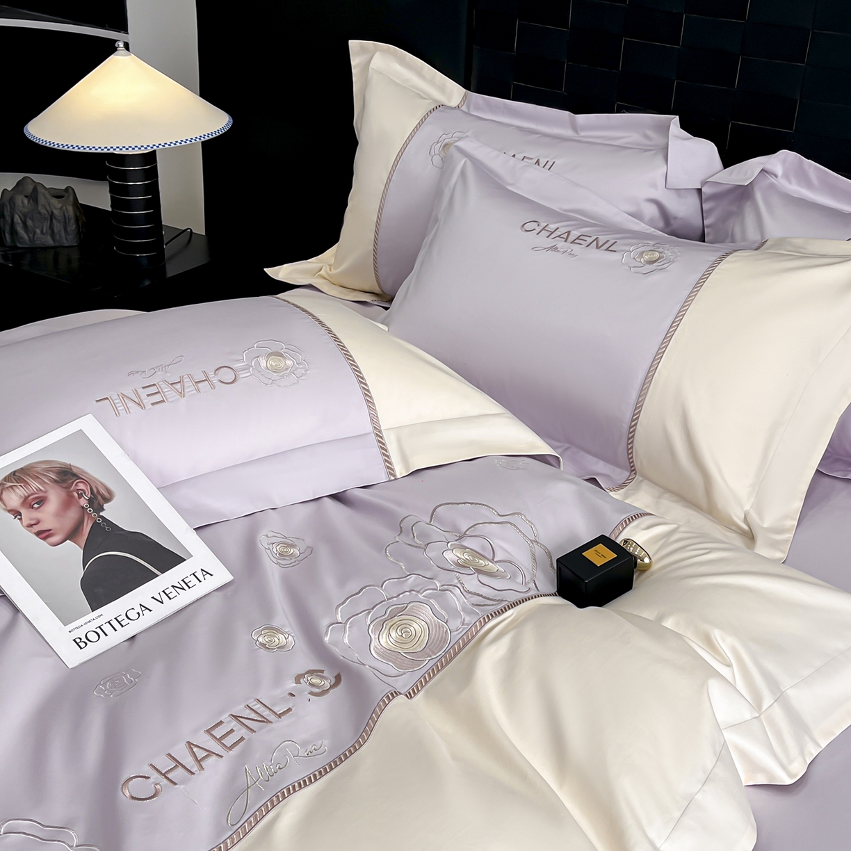 91家纺网 家纺一手货源 找家纺 置顶家纺 2026新款春夏山茶花亲肤拼接刺绣四件套 山茶花-香芋紫