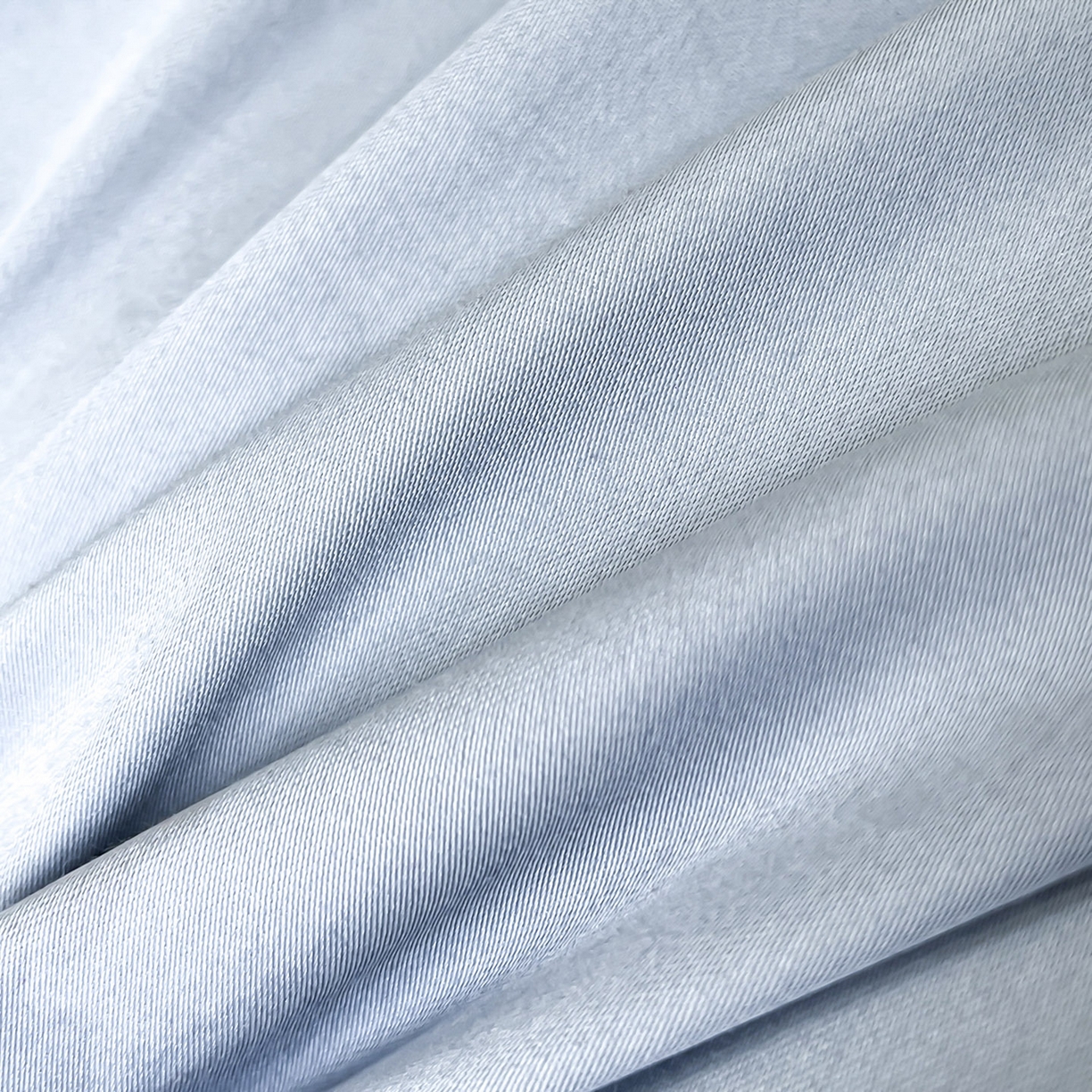 91家纺网 家纺一手货源 找家纺 置顶家纺 2026新款春夏山茶花亲肤拼接刺绣四件套 山茶花-天空蓝