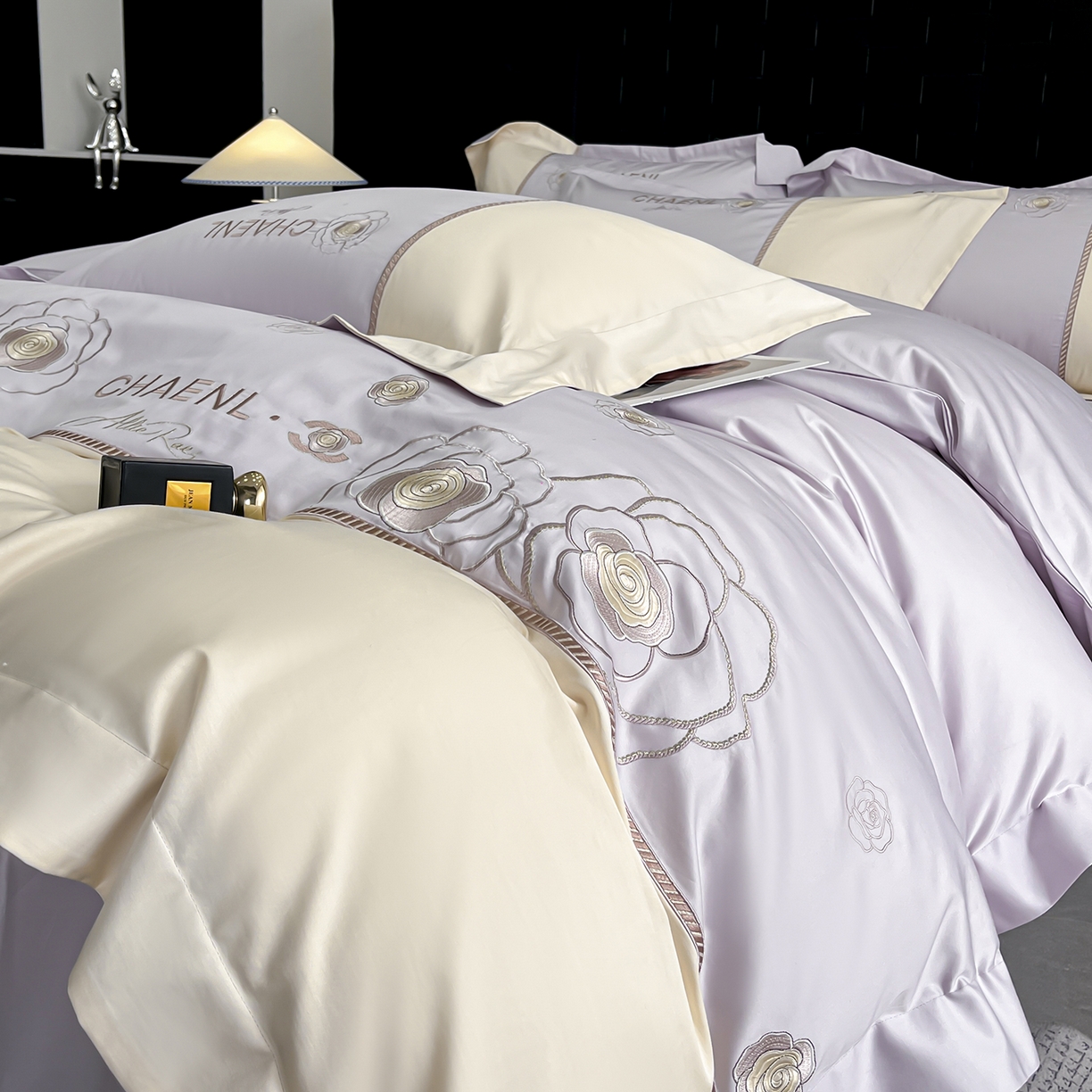 91家纺网 家纺一手货源 找家纺 置顶家纺 2026新款春夏山茶花亲肤拼接刺绣四件套 山茶花-香芋紫