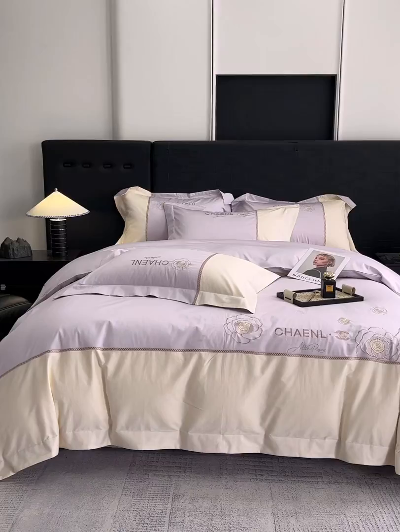 91家纺网 家纺一手货源 找家纺 置顶家纺 2026新款春夏山茶花亲肤拼接刺绣四件套 山茶花-香芋紫