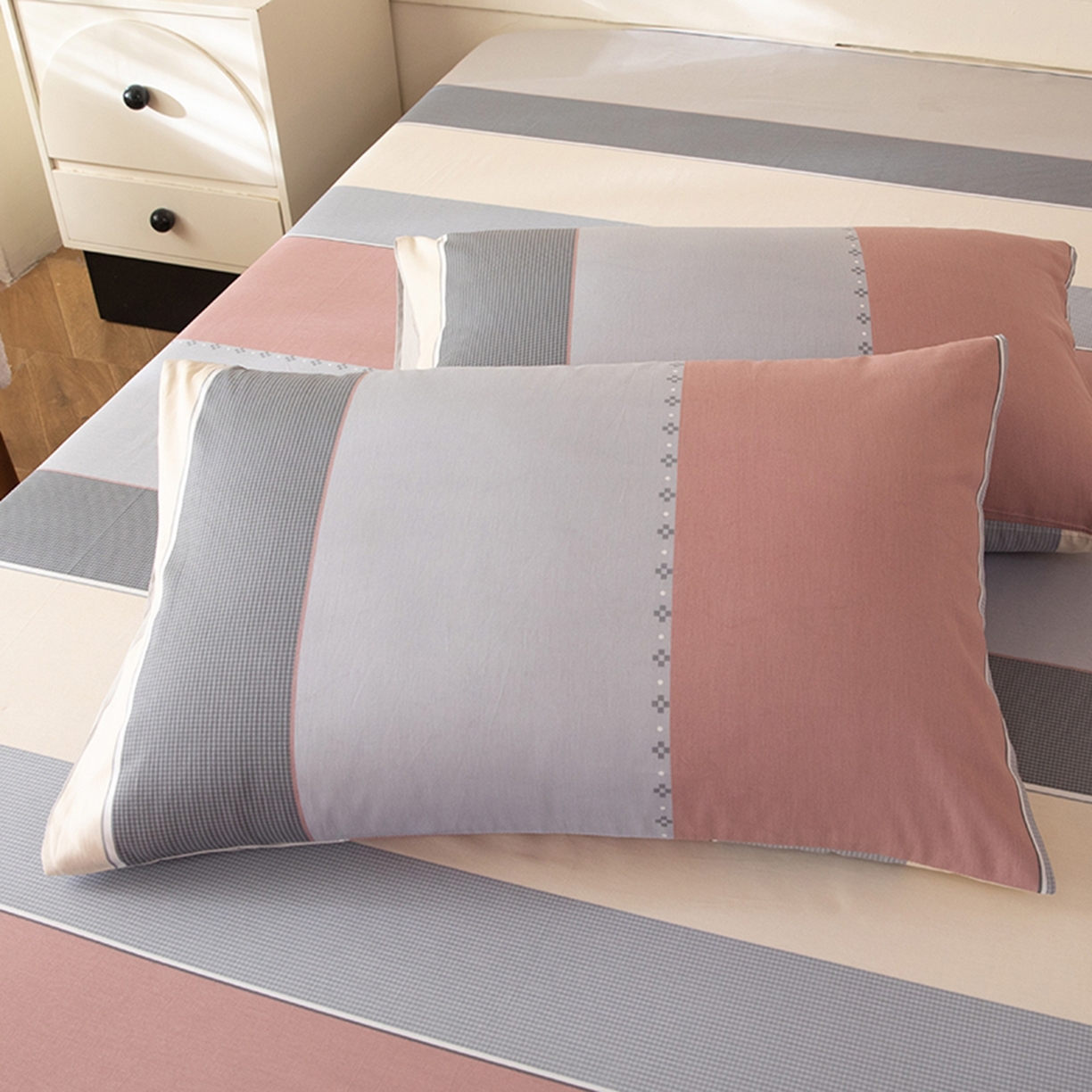 91家纺网 家纺一手货源 找家纺 （总）八十八家纺 2026新款无印风全棉纯棉斜纹条格单枕套枕套单件单品枕套