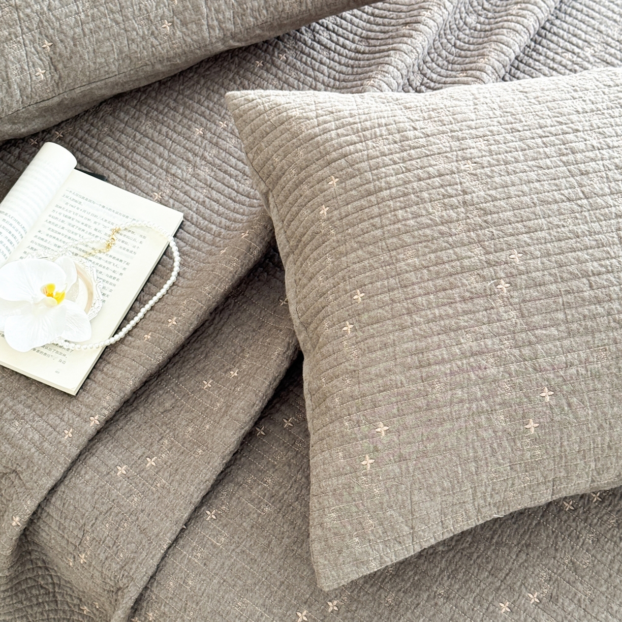 91家纺网 家纺一手货源 找家纺 （总）床盖工厂店 2025新款韩式四叶草双面全棉填充棉花床盖套件