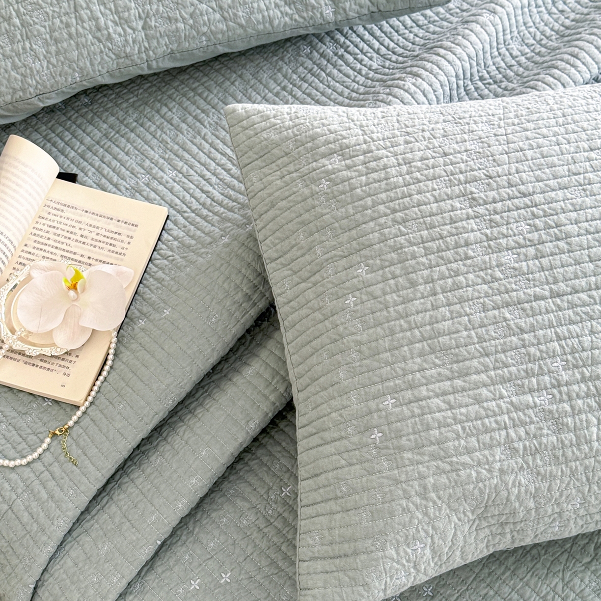 91家纺网 家纺一手货源 找家纺 床盖工厂店 2025新款韩式四叶草双面全棉填充棉花床盖套件 水绿