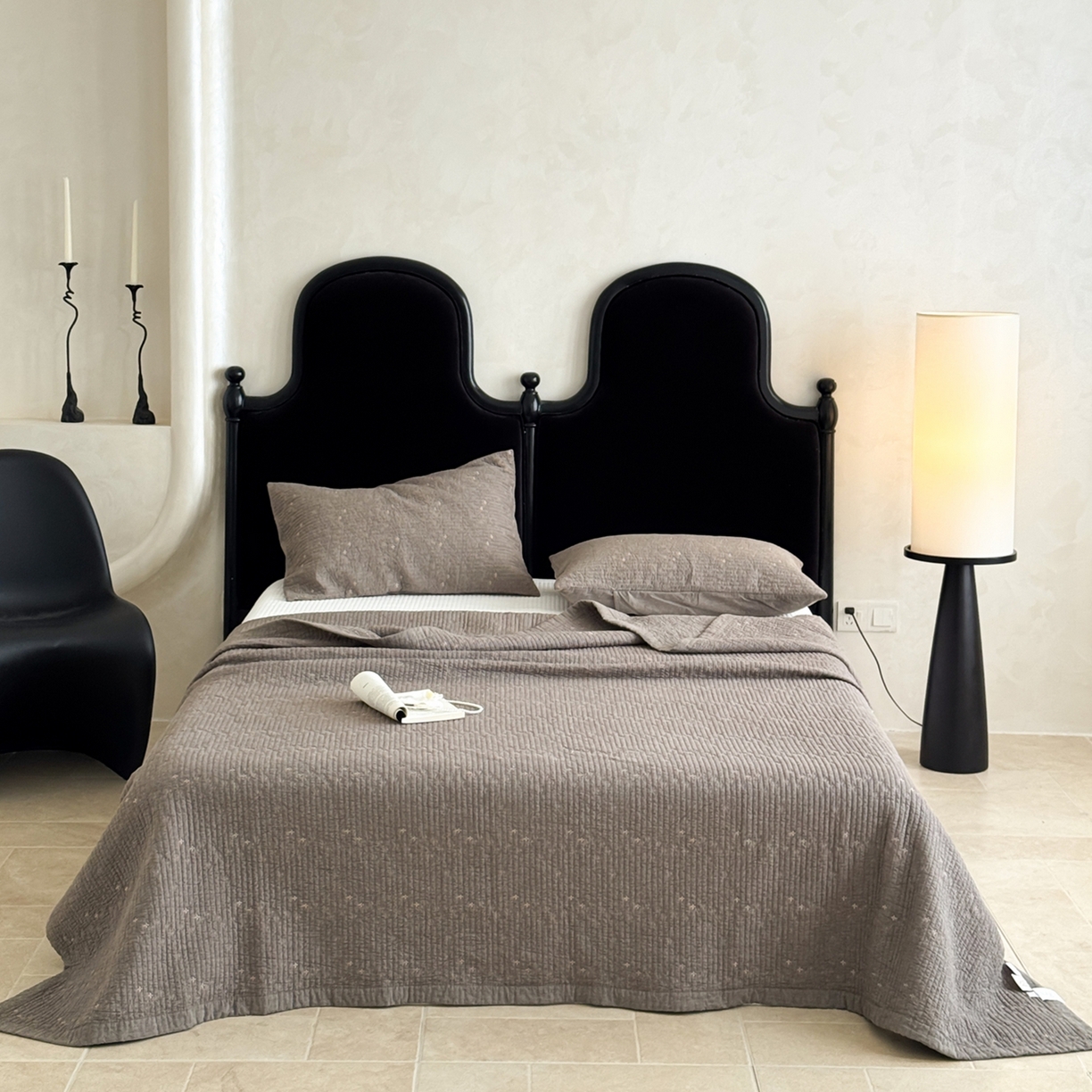 91家纺网 家纺一手货源 找家纺 床盖工厂店 2025新款韩式四叶草双面全棉填充棉花床盖套件 巧克力