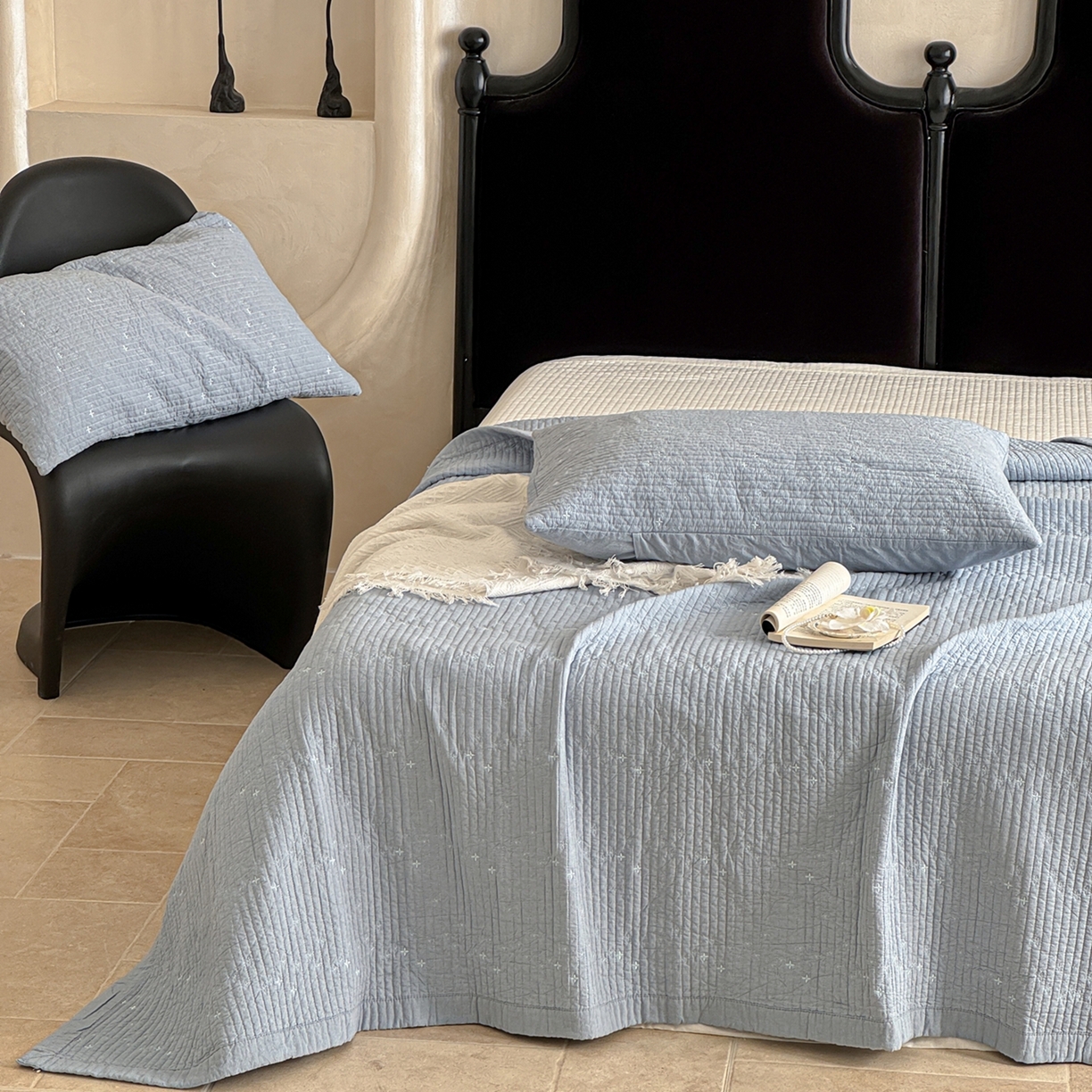 91家纺网 家纺一手货源 找家纺 床盖工厂店 2025新款韩式四叶草双面全棉填充棉花床盖套件 天空兰