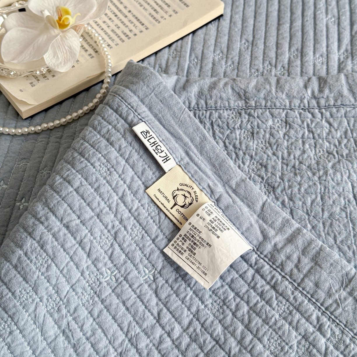 91家纺网 家纺一手货源 找家纺 床盖工厂店 2025新款韩式四叶草双面全棉填充棉花床盖套件 天空兰