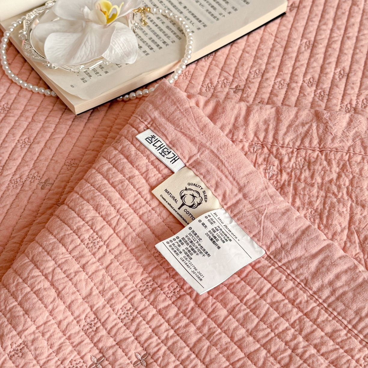 91家纺网 家纺一手货源 找家纺 床盖工厂店 2025新款韩式四叶草双面全棉填充棉花床盖套件 樱花粉