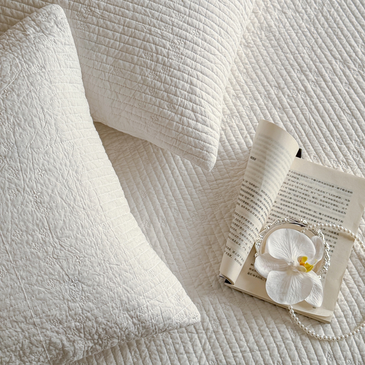 91家纺网 家纺一手货源 找家纺 床盖工厂店 2025新款韩式四叶草双面全棉填充棉花床盖套件 珍珠白