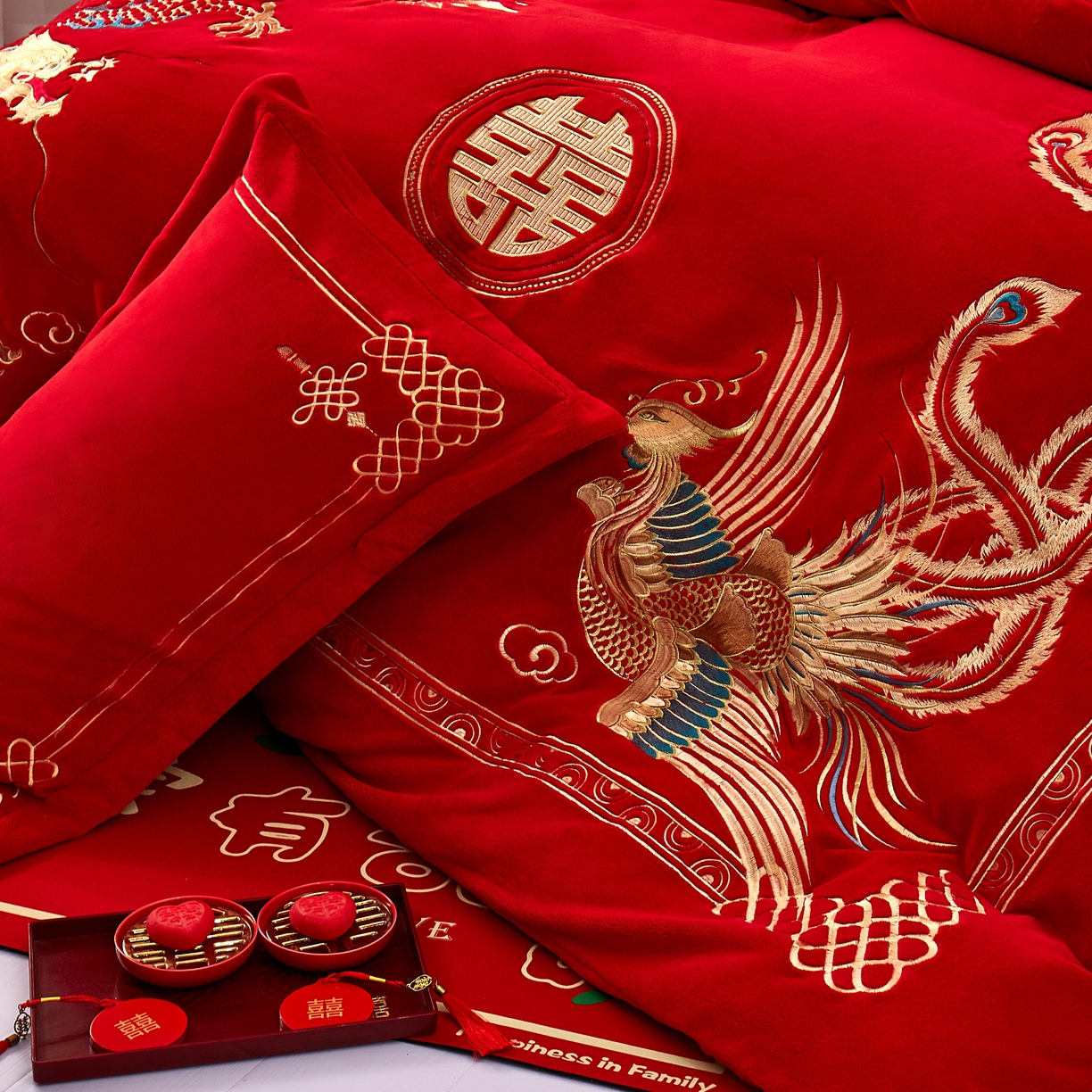 91家纺网 家纺一手货源 找家纺 布乐意 2025新款高克重大红牛奶绒婚庆全工艺重工刺绣新中式结婚四件套六件套小红书推荐抖音直播爆款 双喜龙凤