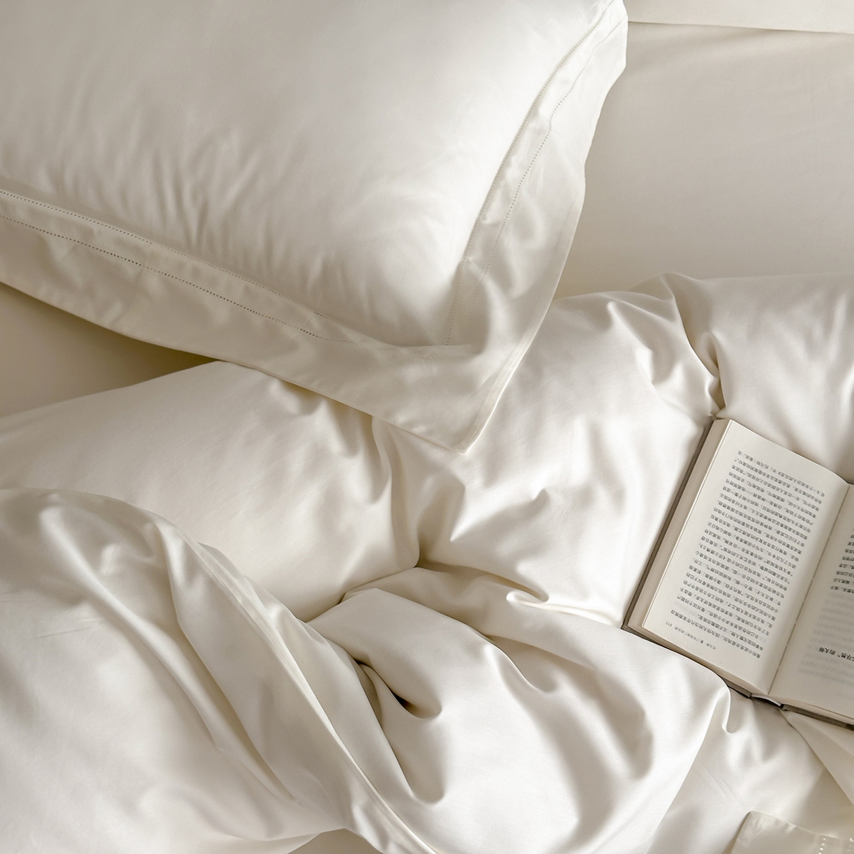 91家纺网 家纺一手货源 找家纺 卡巴伦家纺 2026新款全棉安娜轻氧裸感棉亚朵同款四件套（控价标准号：398元 会员：-20元 如需快递盒需加5元） 安娜 奶油白