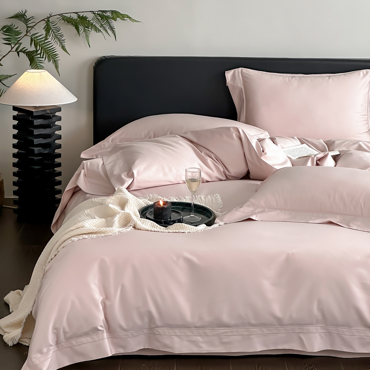 91家纺网 家纺一手货源 找家纺 卡巴伦家纺 2026新款全棉安娜轻氧裸感棉亚朵同款四件套（控价标准号：398元 会员：-20元 如需快递盒需加5元） 安娜 山茶粉