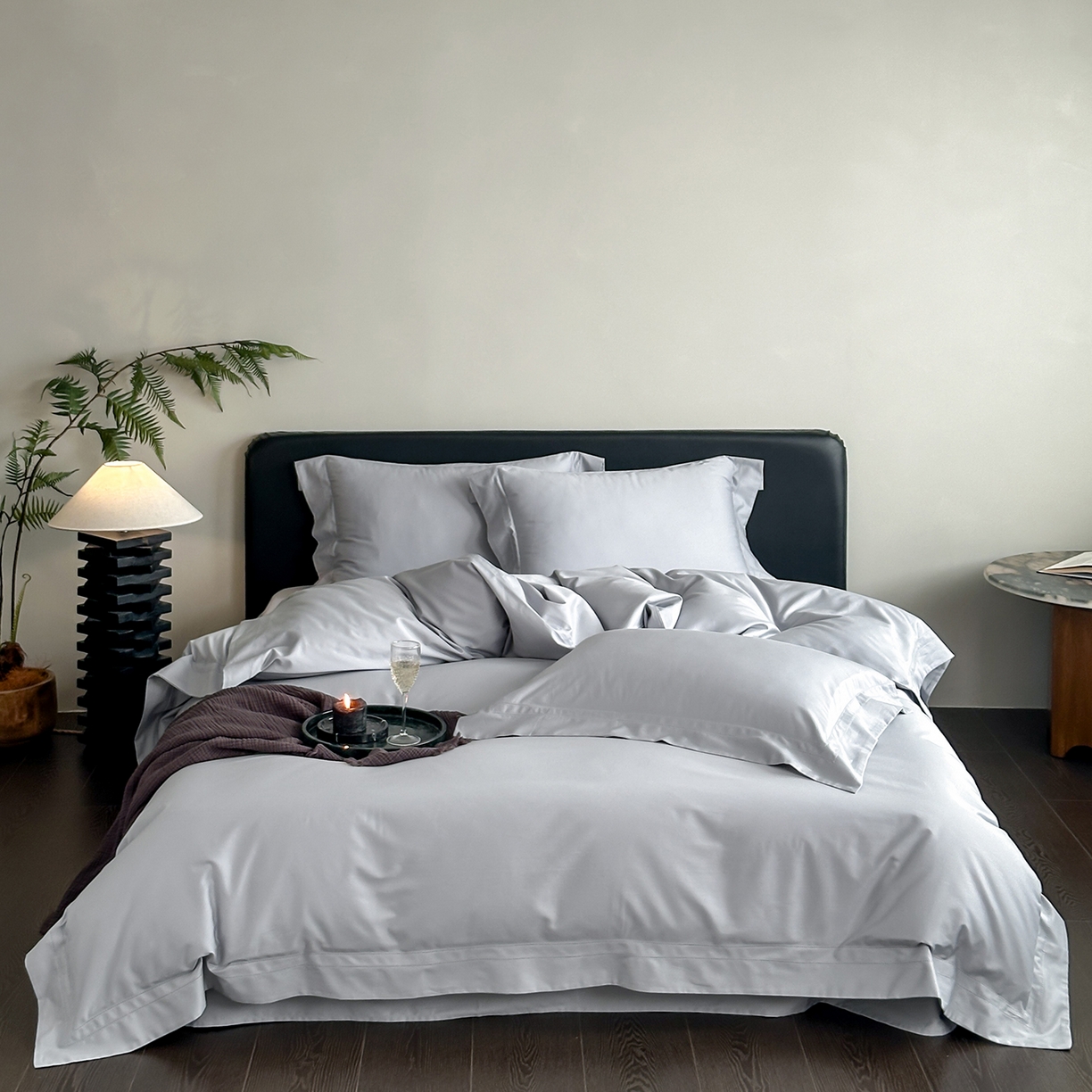 91家纺网 家纺一手货源 找家纺 卡巴伦家纺 2026新款全棉安娜轻氧裸感棉亚朵同款四件套（控价标准号：398元 会员：-20元 如需快递盒需加5元） 安娜 雾蓝灰