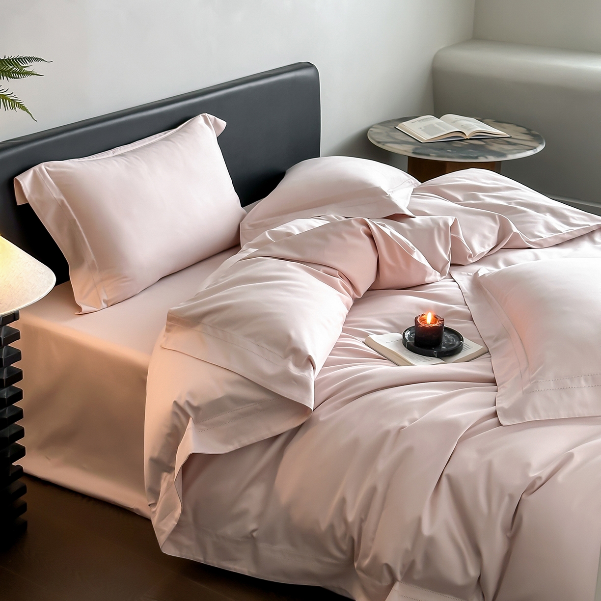 91家纺网 家纺一手货源 找家纺 卡巴伦家纺 2026新款全棉安娜轻氧裸感棉亚朵同款四件套（控价标准号：398元 会员：-20元 如需快递盒需加5元） 安娜 山茶粉