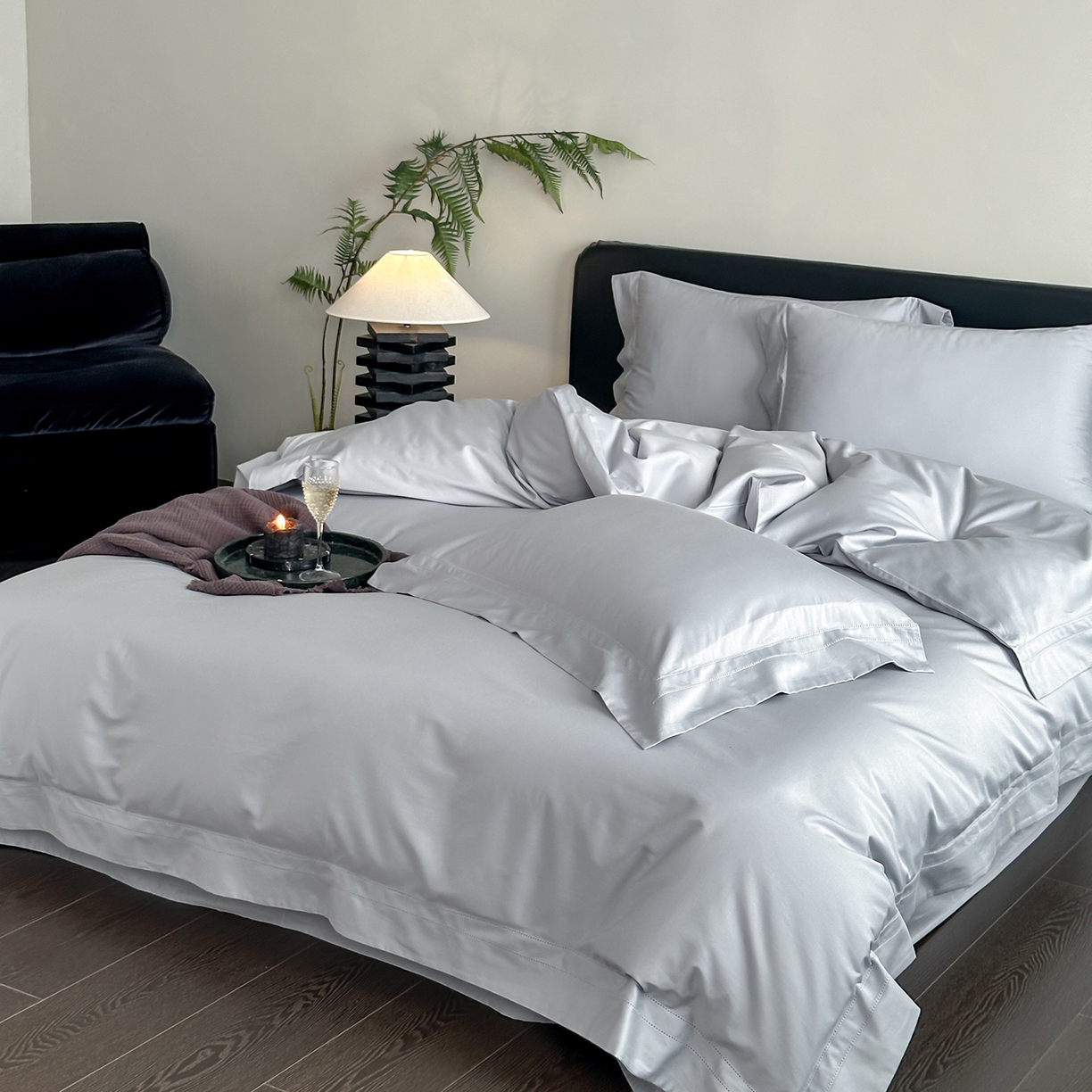 91家纺网 家纺一手货源 找家纺 卡巴伦家纺 2026新款全棉安娜轻氧裸感棉亚朵同款四件套（控价标准号：398元 会员：-20元 如需快递盒需加5元） 安娜 雾蓝灰