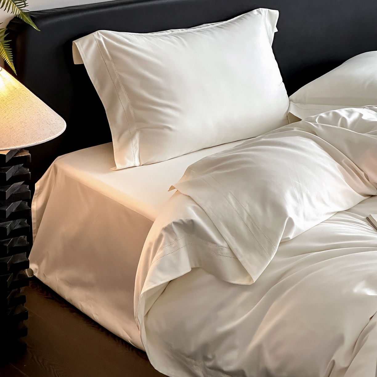 91家纺网 家纺一手货源 找家纺 卡巴伦家纺 2026新款全棉安娜轻氧裸感棉亚朵同款四件套（控价标准号：398元 会员：-20元 如需快递盒需加5元） 安娜 奶油白