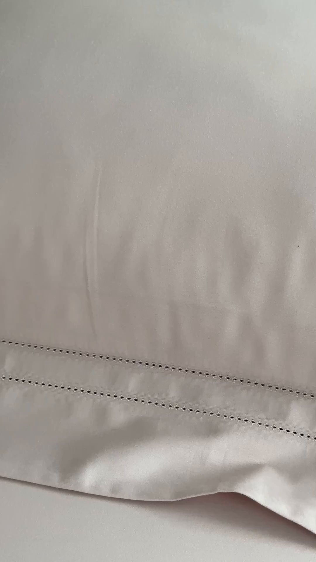 91家纺网 家纺一手货源 找家纺 卡巴伦家纺 2026新款全棉安娜轻氧裸感棉亚朵同款四件套（控价标准号：398元 会员：-20元 如需快递盒需加5元） 安娜 山茶粉