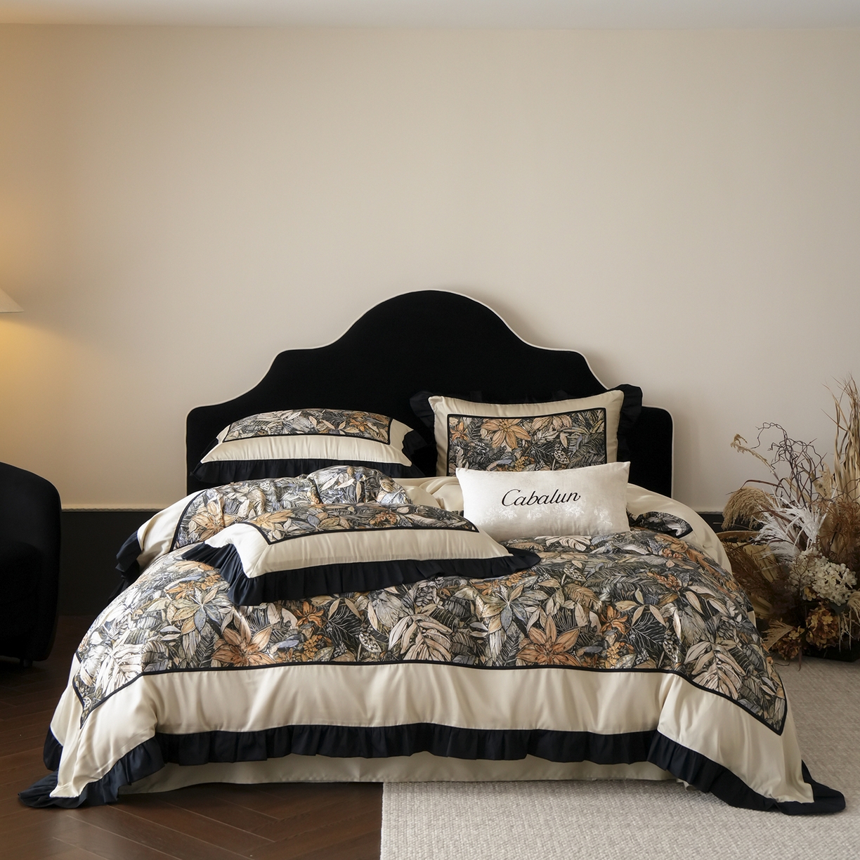 91家纺网 家纺一手货源 找家纺 （总）卡巴伦家纺 2025新款天丝四件套-法式闺房风花边款【不得低于（店铺折后/券后）标准：249元】