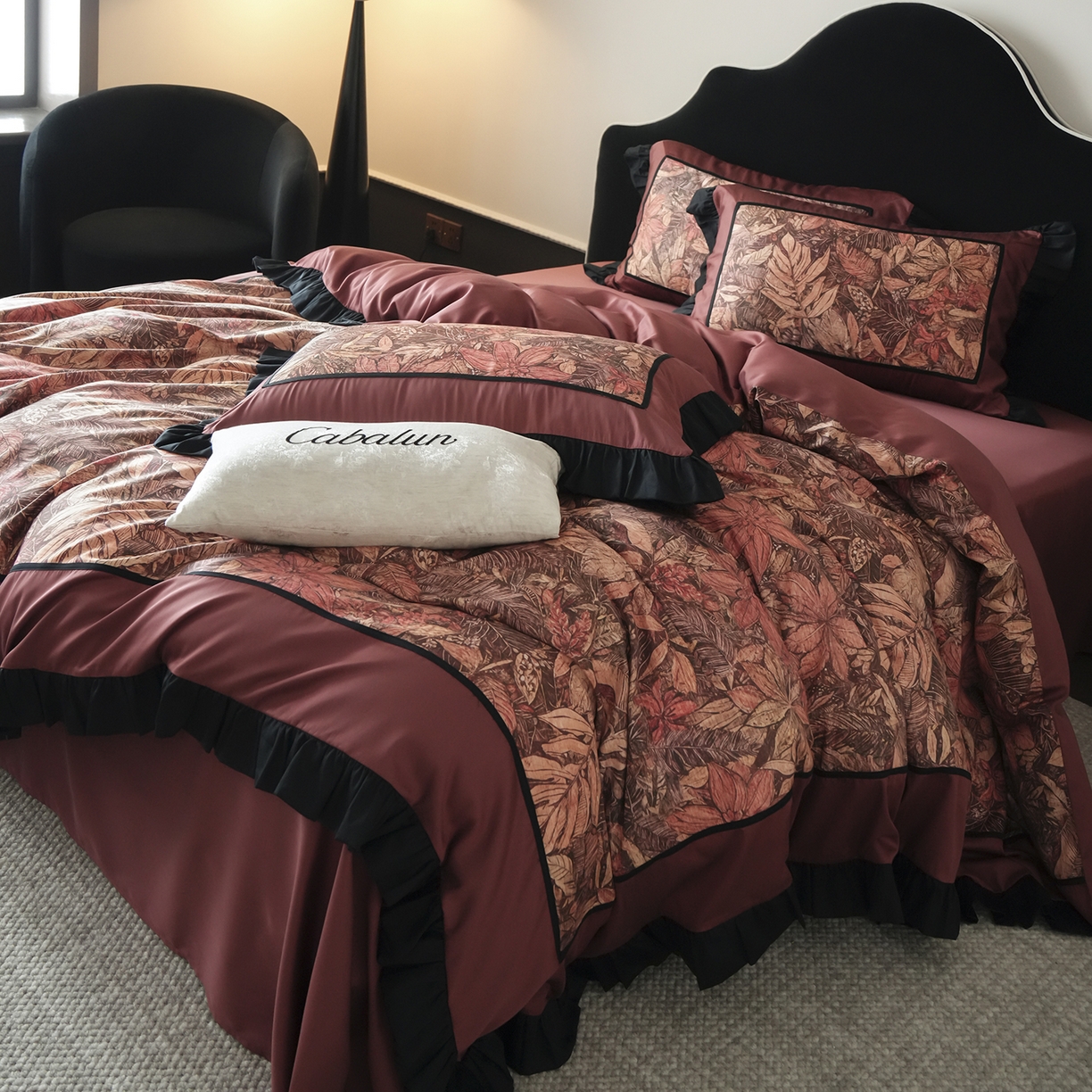 91家纺网 家纺一手货源 找家纺 卡巴伦家纺 2026新款天丝棉法式复古风天丝棉拼接款四件套（控价标准号：458元 有快递盒需求的话需加5元 会员：-20元）  韵（复古红）