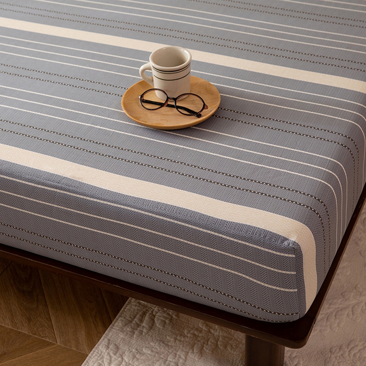 91家纺网 家纺一手货源 找家纺 八十八家纺 2026新款无印风全棉纯棉斜纹条格单床笠床笠单件单品床笠 木几