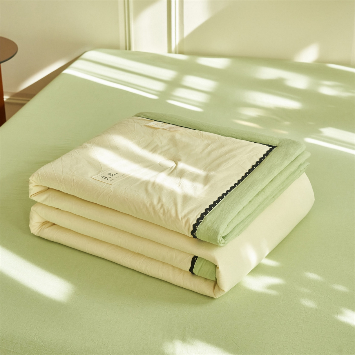 91家纺网 家纺一手货源 找家纺 恒爱家纺 2026新款全棉纯棉纯色双拼夏被四件套夏凉被空调被 象牙白