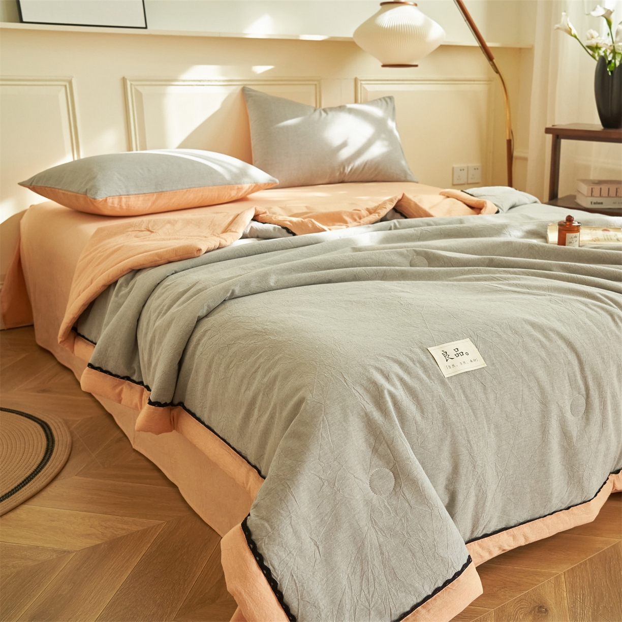91家纺网 家纺一手货源 找家纺 恒爱家纺 2026新款全棉纯棉纯色双拼夏被四件套夏凉被空调被 深情灰