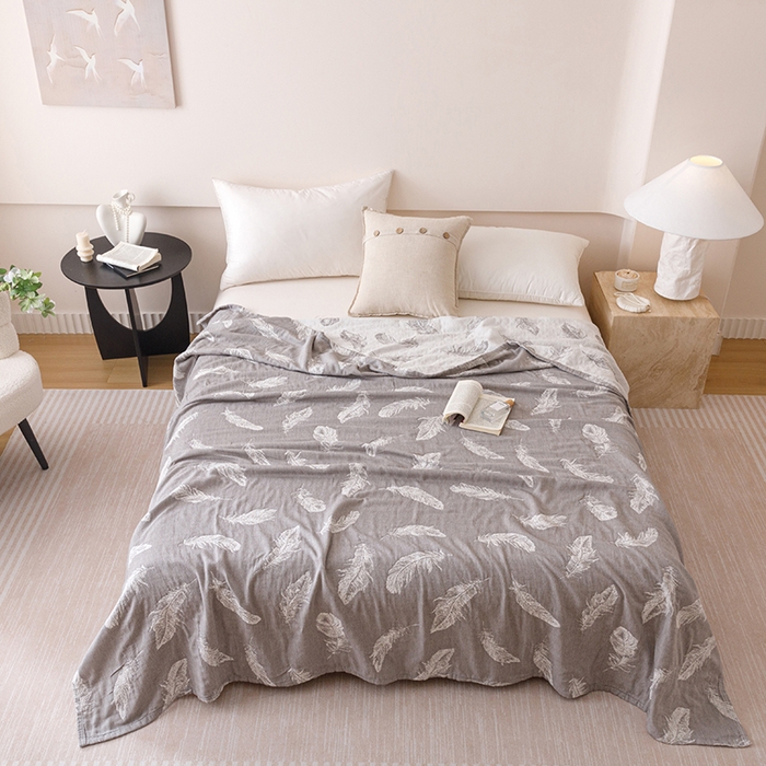 91家纺网 家纺一手货源 找家纺  2026新款全棉纯棉水洗柔绉三层纱布毛巾被 夏梦-灰