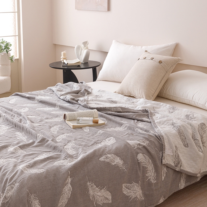 91家纺网 家纺一手货源 找家纺  2026新款全棉纯棉水洗柔绉三层纱布毛巾被 夏梦-灰