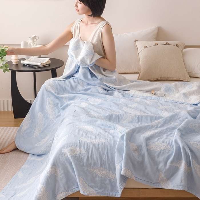 91家纺网 家纺一手货源 找家纺  2026新款全棉纯棉水洗柔绉三层纱布毛巾被 夏梦-蓝