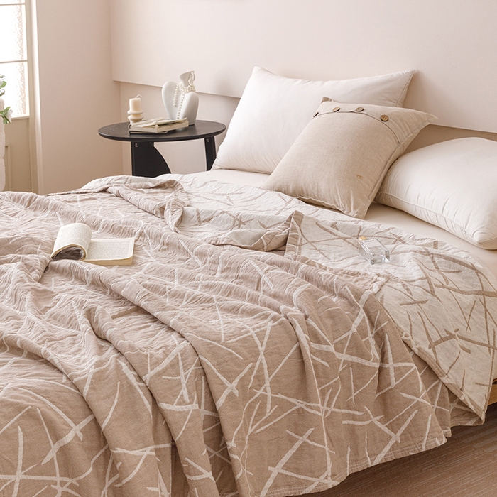 91家纺网 家纺一手货源 找家纺  2026新款全棉纯棉水洗柔绉三层纱布毛巾被 流星-驼