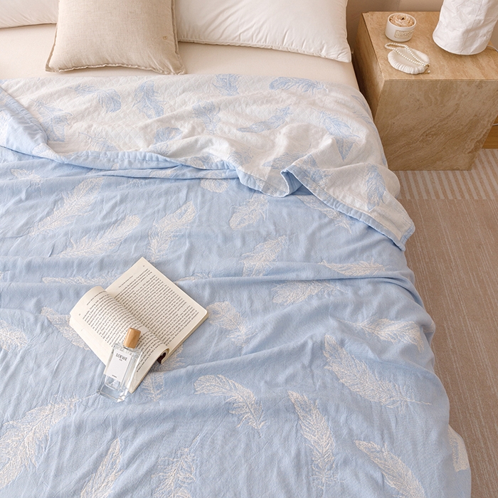 91家纺网 家纺一手货源 找家纺  2026新款全棉纯棉水洗柔绉三层纱布毛巾被 夏梦-蓝