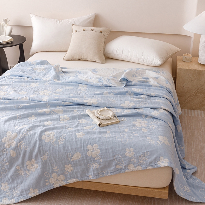 91家纺网 家纺一手货源 找家纺  2026新款全棉纯棉水洗柔绉三层纱布毛巾被 花期-蓝