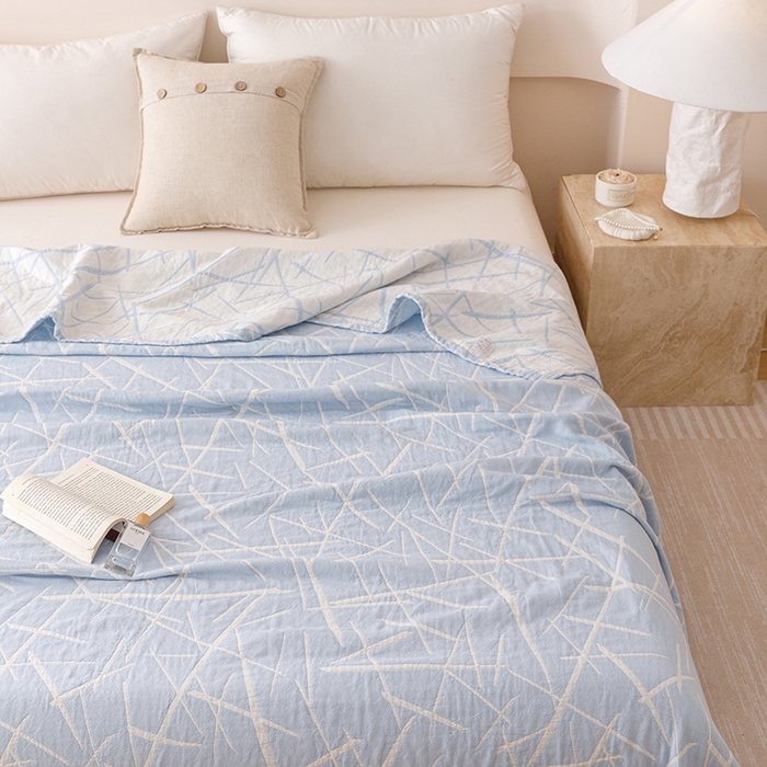 91家纺网 家纺一手货源 找家纺  2026新款全棉纯棉水洗柔绉三层纱布毛巾被 流星-蓝