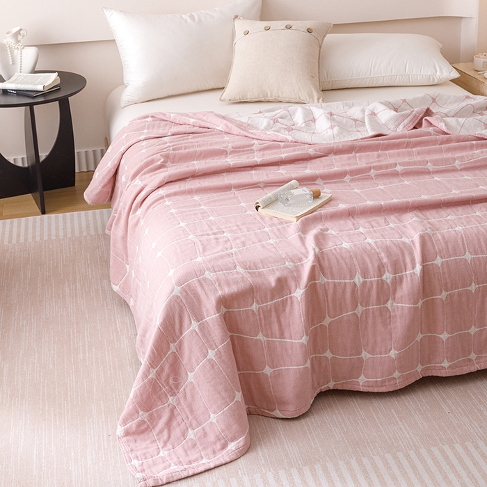 91家纺网 家纺一手货源 找家纺  2026新款全棉纯棉水洗柔绉三层纱布毛巾被 趣想-粉