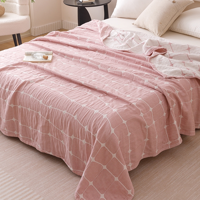 91家纺网 家纺一手货源 找家纺  2026新款全棉纯棉水洗柔绉三层纱布毛巾被 趣想-粉