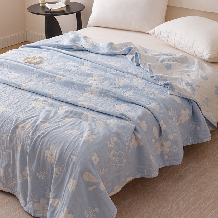 91家纺网 家纺一手货源 找家纺  2026新款全棉纯棉水洗柔绉三层纱布毛巾被 花期-蓝