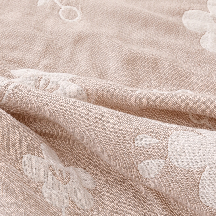 91家纺网 家纺一手货源 找家纺  2026新款全棉纯棉水洗柔绉三层纱布毛巾被 花期-驼