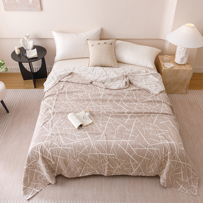 91家纺网 家纺一手货源 找家纺  2026新款全棉纯棉水洗柔绉三层纱布毛巾被 流星-驼