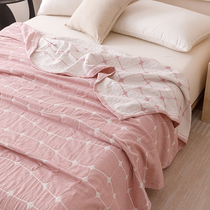 91家纺网 家纺一手货源 找家纺  2026新款全棉纯棉水洗柔绉三层纱布毛巾被 趣想-粉