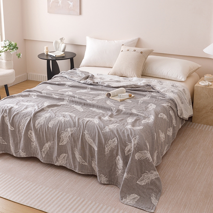 91家纺网 家纺一手货源 找家纺  2026新款全棉纯棉水洗柔绉三层纱布毛巾被 夏梦-灰