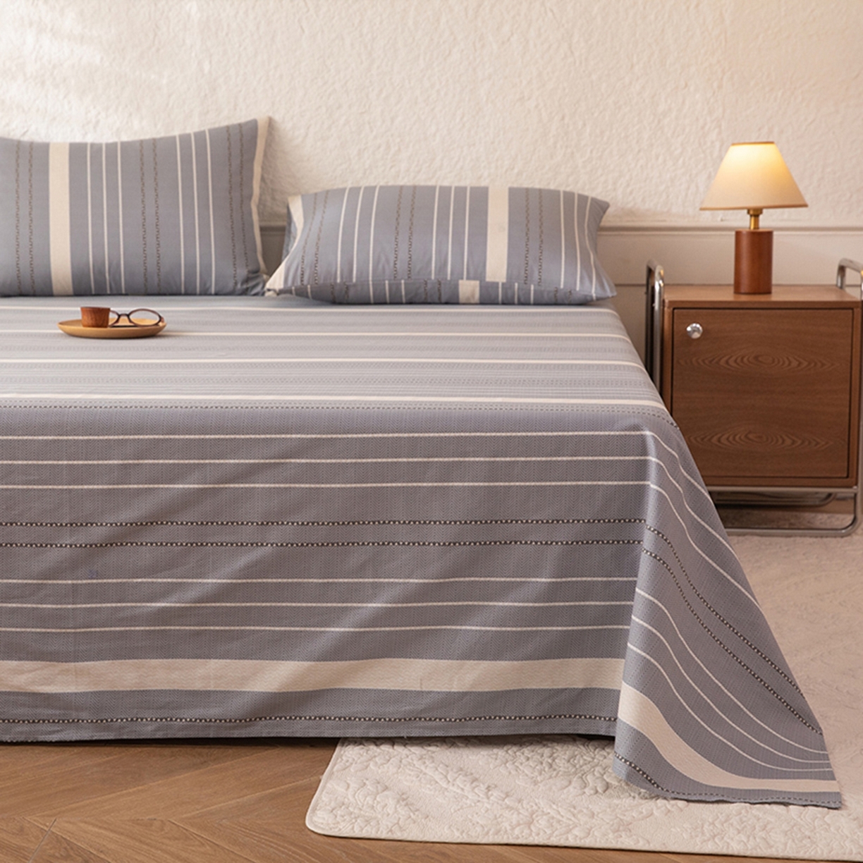 91家纺网 家纺一手货源 找家纺 八十八家纺 2026新款无印风全棉纯棉斜纹条格单床单床单单件单品床单 木几