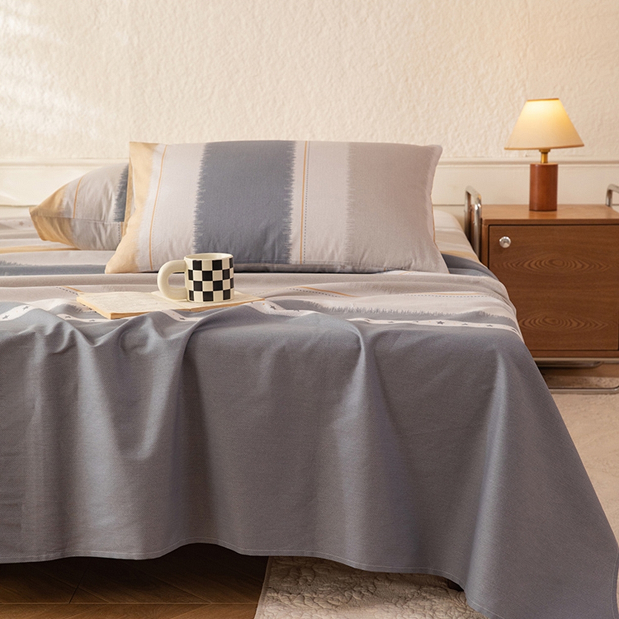 91家纺网 家纺一手货源 找家纺 八十八家纺 2026新款无印风全棉纯棉斜纹条格单床单床单单件单品床单 木兰