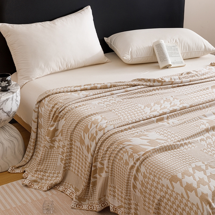 91家纺网 家纺一手货源 找家纺 朴尔家纺-毛巾被 2026新款柔滑竹纤维双层纱布冷感毯毛巾被 千鸟风情-驼