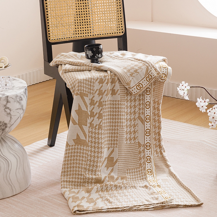 91家纺网 家纺一手货源 找家纺 朴尔家纺-毛巾被 2026新款柔滑竹纤维双层纱布冷感毯毛巾被 千鸟风情-驼