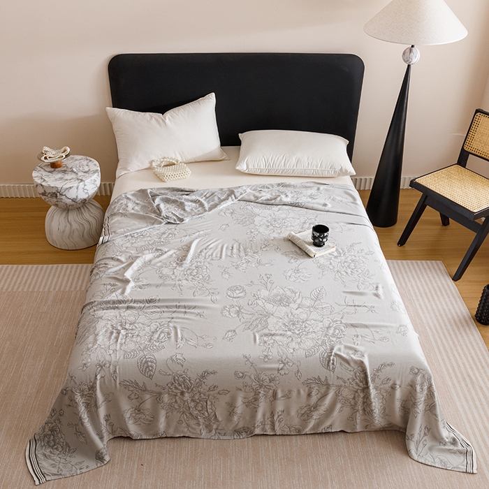 91家纺网 家纺一手货源 找家纺 朴尔家纺-毛巾被 2026新款柔滑竹纤维双层纱布冷感毯毛巾被 漫花-灰