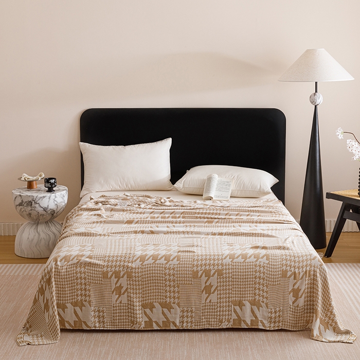 91家纺网 家纺一手货源 找家纺 朴尔家纺-毛巾被 2026新款柔滑竹纤维双层纱布冷感毯毛巾被 千鸟风情-驼