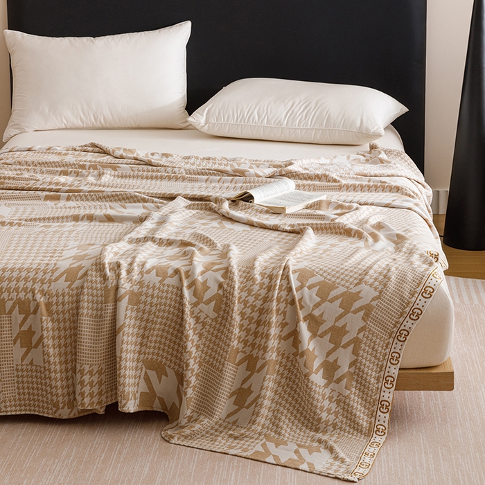 91家纺网 家纺一手货源 找家纺 朴尔家纺-毛巾被 2026新款柔滑竹纤维双层纱布冷感毯毛巾被 千鸟风情-驼