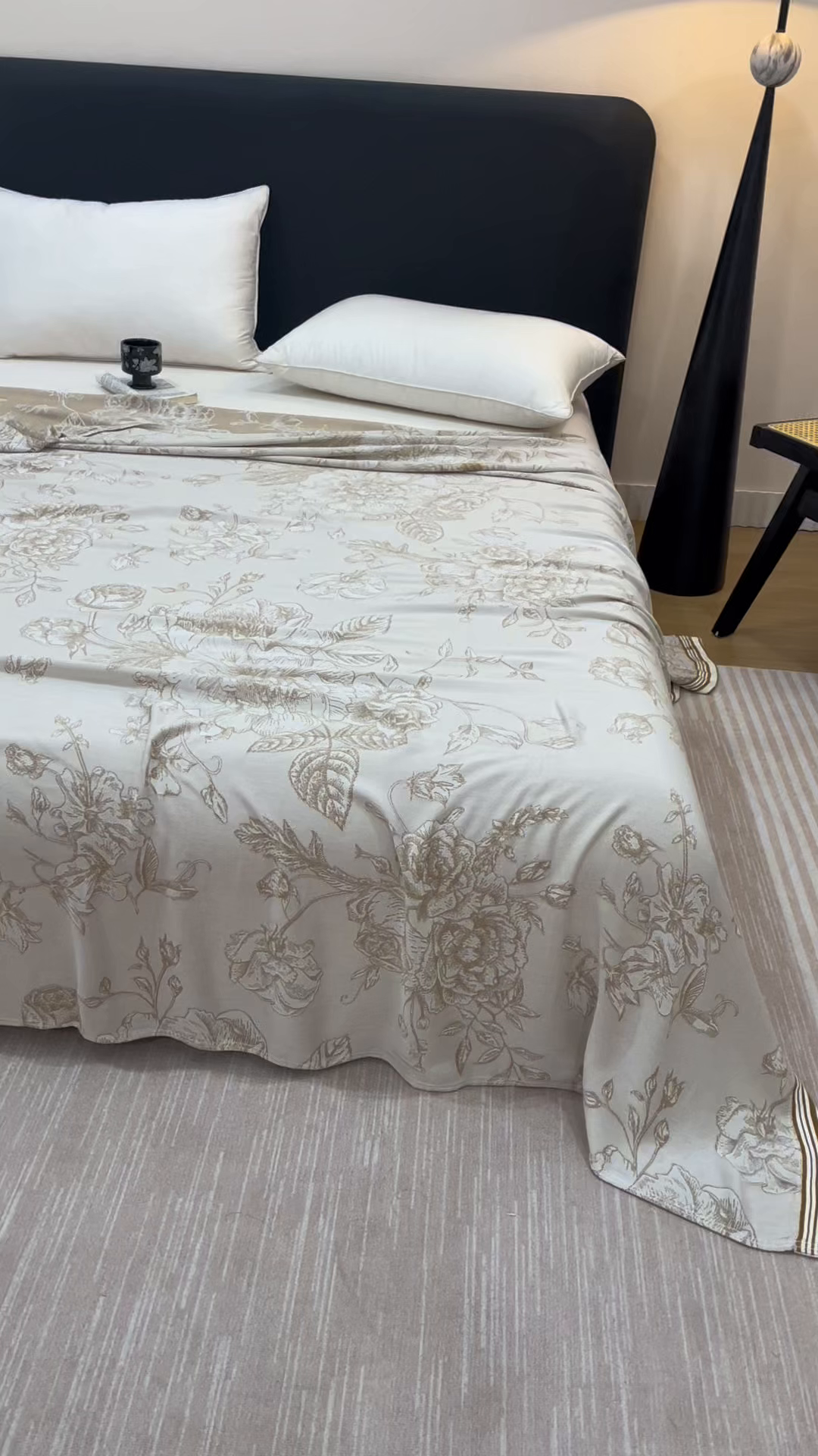 91家纺网 家纺一手货源 找家纺 朴尔家纺-毛巾被 2026新款柔滑竹纤维双层纱布冷感毯毛巾被 漫花-驼