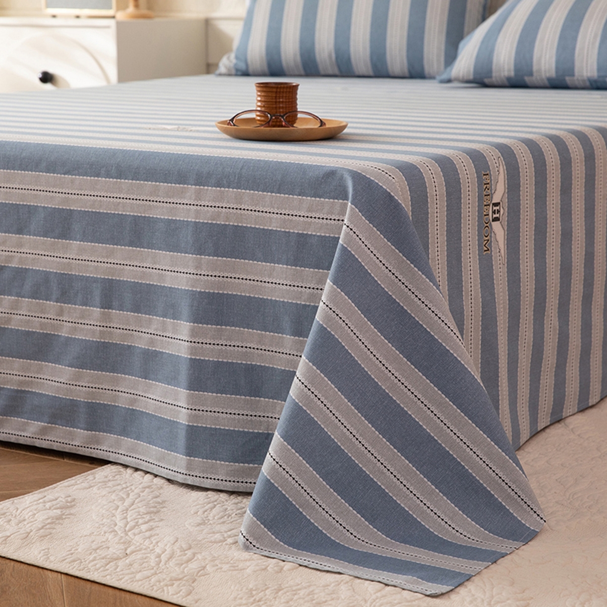 91家纺网 家纺一手货源 找家纺 八十八家纺 2026新款无印风全棉纯棉斜纹条格单床单床单单件单品床单 木夏