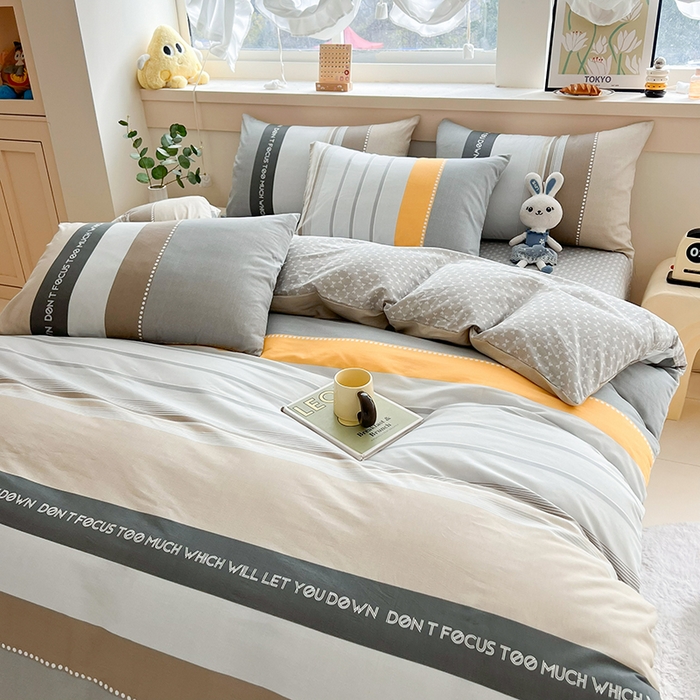 91家纺网 家纺一手货源 找家纺 爱诗诺家纺 2026新款100%全棉纯棉印花四件套【送货上门.多少都可以送】 安逸时光灰